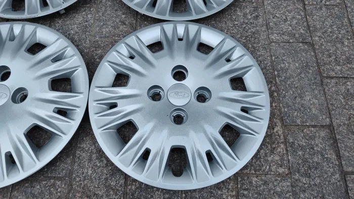 Jogo de Calotas Ford Ka/New Fiesta aro 15" (originais)