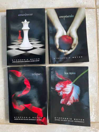 Livros Saga Crepúsculo ( Eclipse/ Lua Nova/ Amanhecer