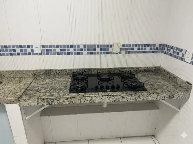 BANCADA COM COOKTOP SOB MEDIDA E BANCADA UNICA (vendo separado)