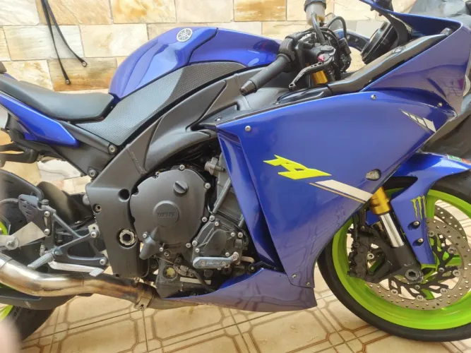 Yamaha R1 2013