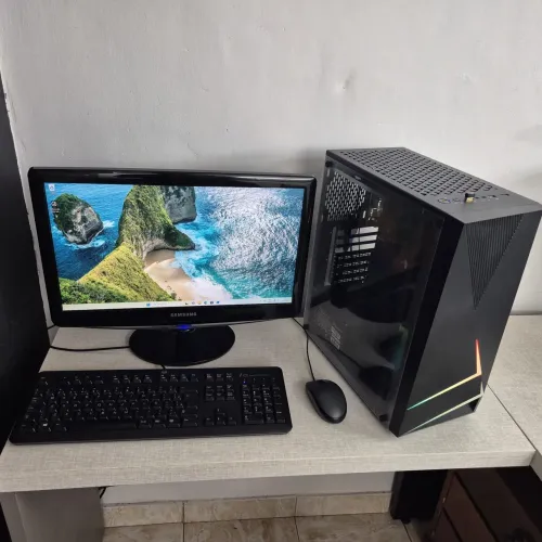 Pc Ryzen 3 3200g 16gb ram 3200mhz SSD 240gb