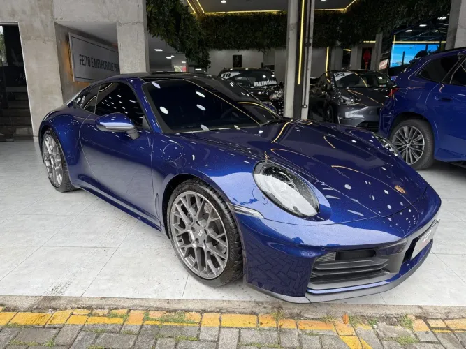 Porsche 911 Carrera 3.0 24V H6 PDK 2025