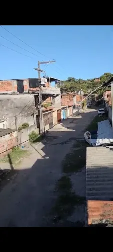 Casa no final da praia de tubarão em paripe, próximo a fábrica. Tem conversa no valor