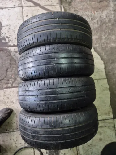 Jogo de Pneus 195/60/15 Michelin