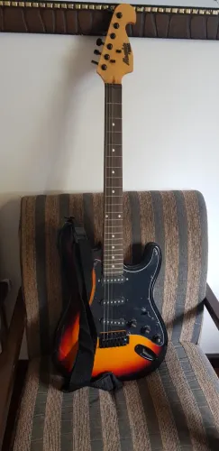 Guitarra elétrica Tagima Memphis MG32 fogo
