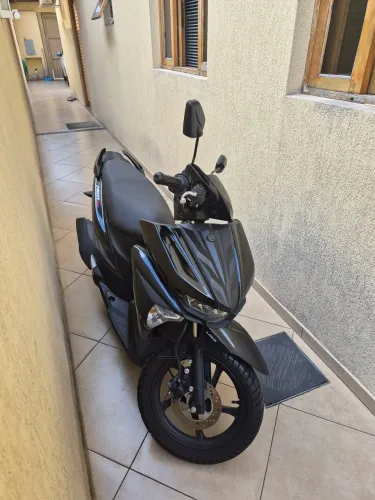 Yamaha Neo 125 muito nova