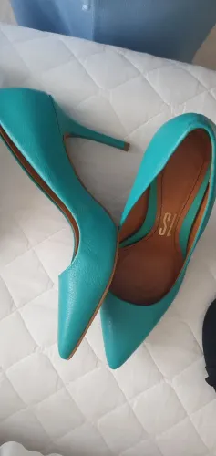 Elegante par de sapato Santa Lola tamanho 36 cor verde