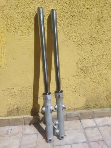 PAR DE BENGALAS COMPLETAS DA SUZUKI YES