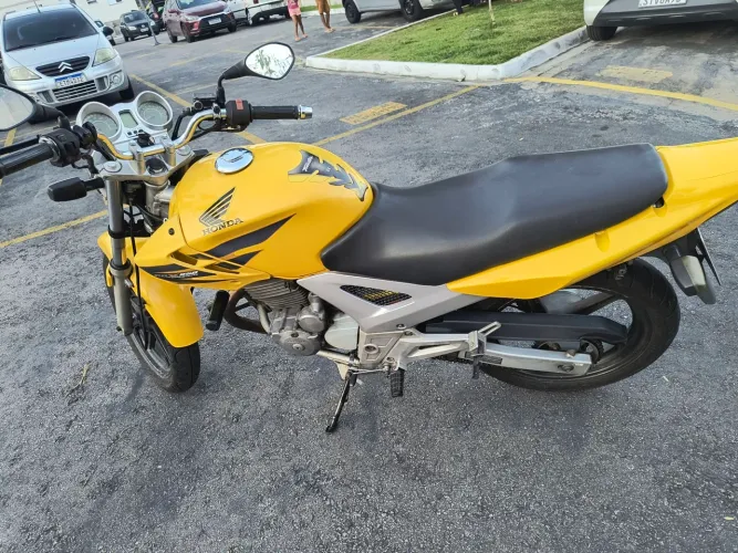 Vêndo moto em ótimo estado ano 2008