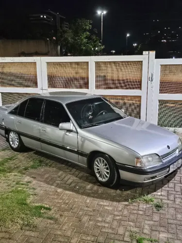 Chevrolet Omega GLS 2.2 / 2.0 (álcool) 1993