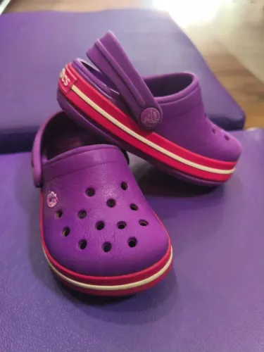 Crocs baby roxo c4 tamanho 19 / Sandália Crocs roxo