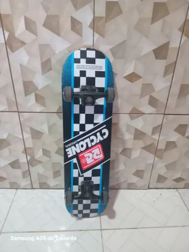 Skate ciclone