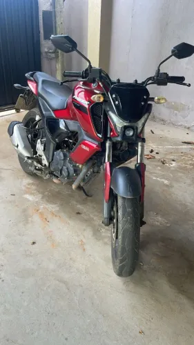 Yamaha FZ-15 2023 - Impecável, único dono