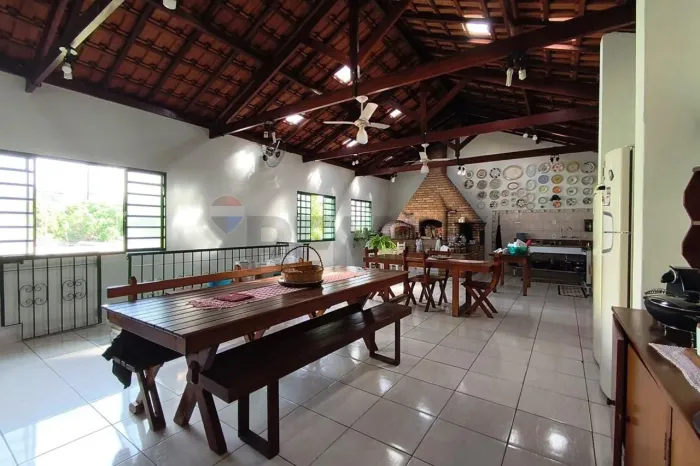 Casa a venda com 2 quartos, garagem coberta 729.900 mil rua da Penha Itapira