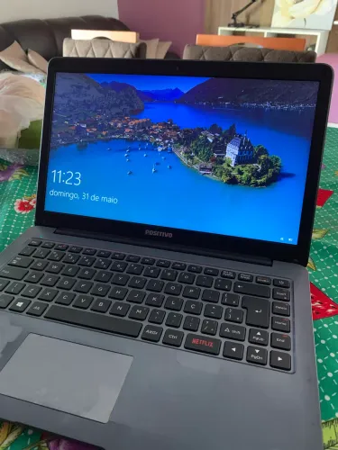 Notebook Positivo Motion
