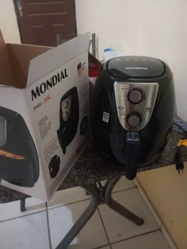 Vendo uma fritadeira sem olho air-fryer novo na caixa
