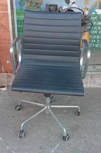 Cadeiras de Diretor em ótimo estado.
