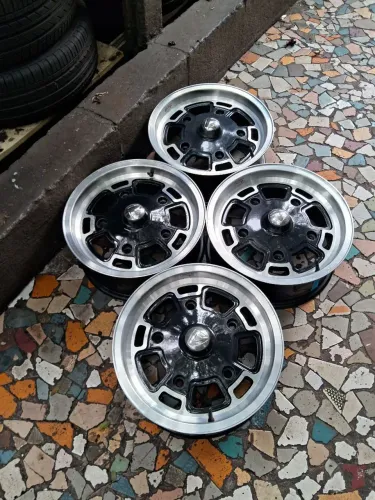 Jogo de rodas de liga leve aro 15/5 furos para Fusca kombi Karmann Ghia e outros