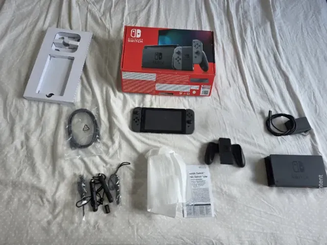 Nintendo Switch V2 desbloqueado - Cartão de 1 TB