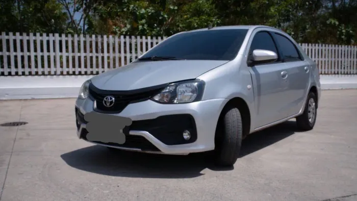 Carro etios