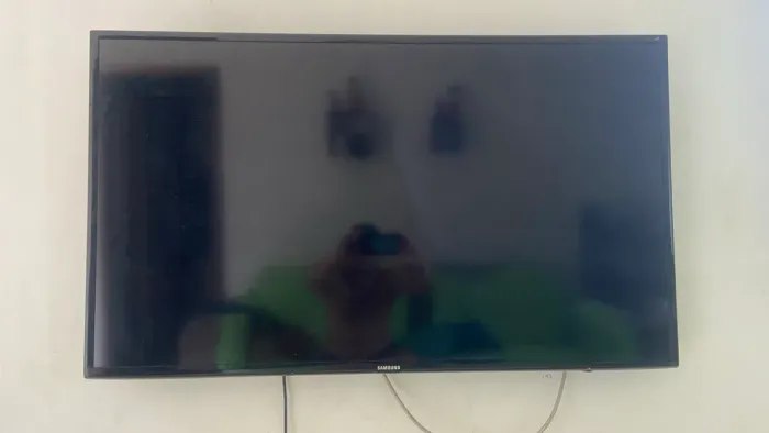 TV Samsung Led 49 modelo UN46EH6030G com defeito