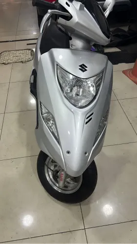 Burgman 125 2014 somente 40 mil km