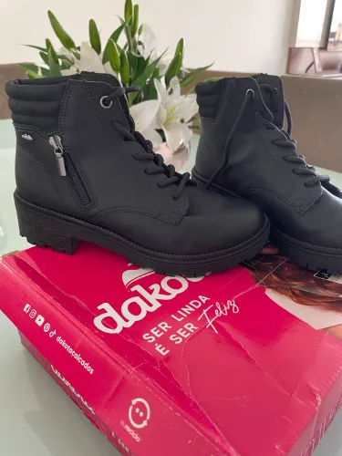 Vendo coturno Dakota usada apenas duas vezes 