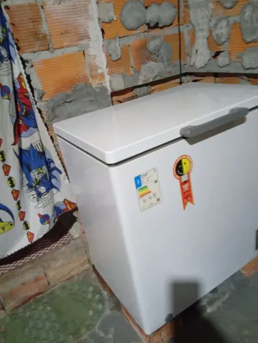 Vendo uma freezer nova