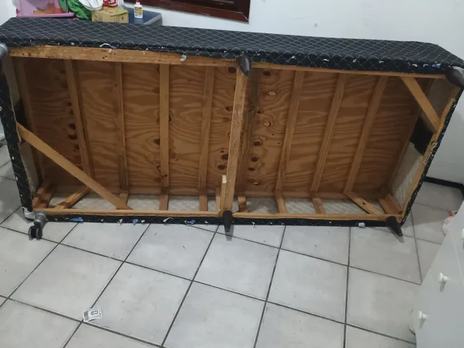 Cama solteiro usada