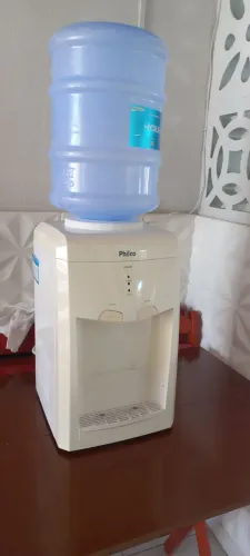 Bebedouro elétrico Philco, usado mas em ótimo estado de conservação
