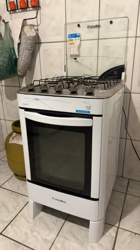 Fogão 4 bocas Esmaltec limpa fácil