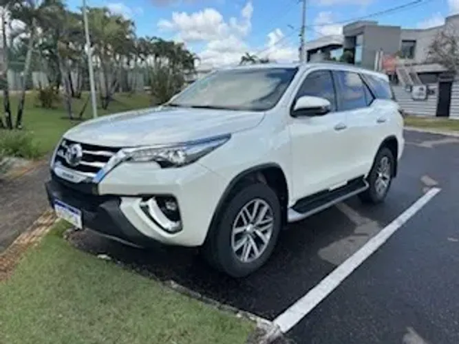 Toyota Hilux SW4 SRX 4X4 2.8 TDI 16V Dies. Aut. 2020