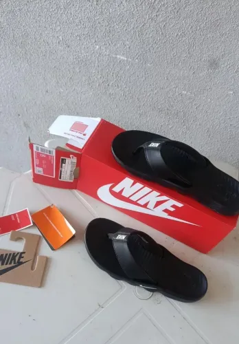 Vendo chinelo nike original