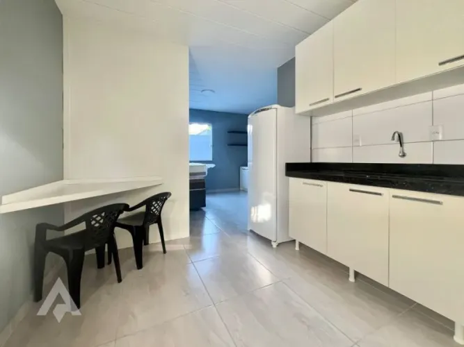 Loft semimobiliado para locação por R$ 1.400,00 - Bairro Água Verde - Blumenau/SC
