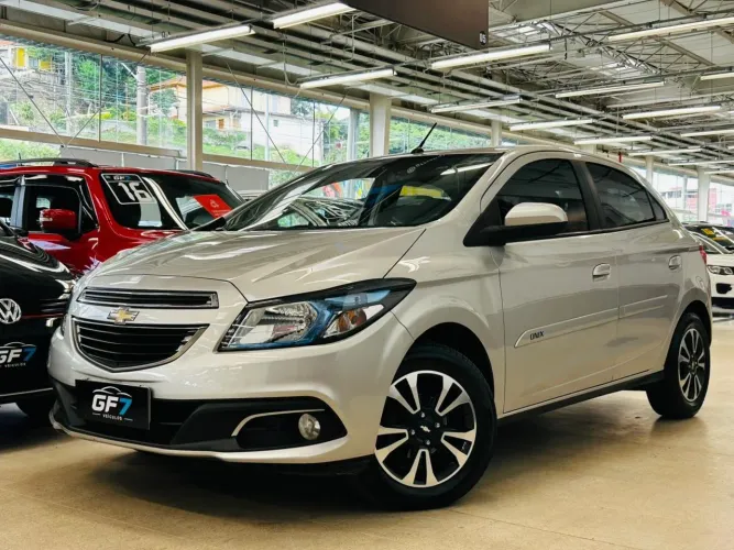 Chevrolet Onix Hatch LTZ 1.4 8V Flex Power Aut. 4P 2015