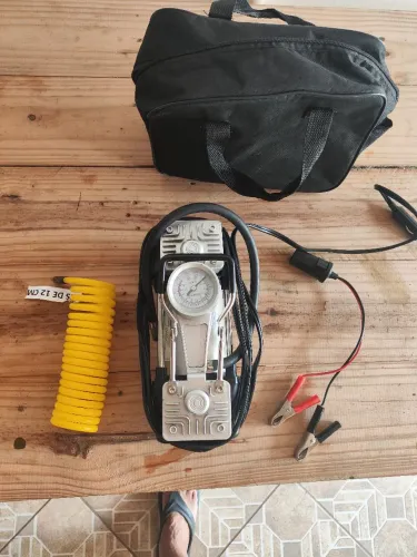 Vendo compressor portátil em ótimo estado!