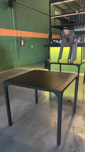 Mesa de alumínio 90x90