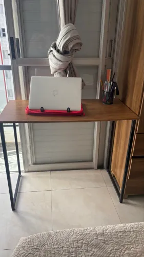 Mesa industrial para estudos 