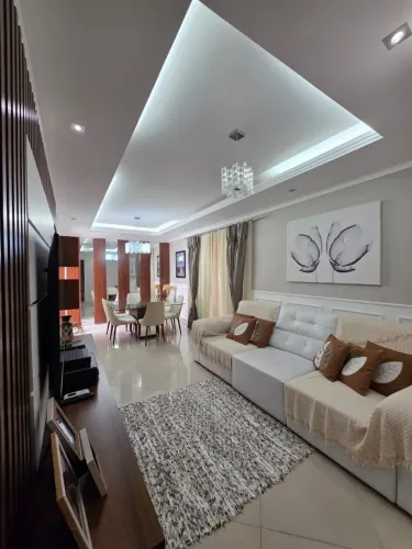 Casa à VENDA com piscina privativa (Nascentes do Tarumã)