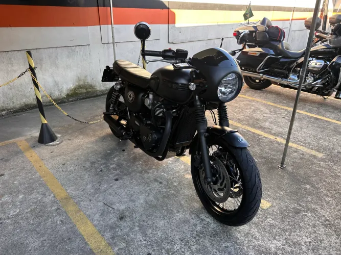 Bonneville T120 edição especial ACE