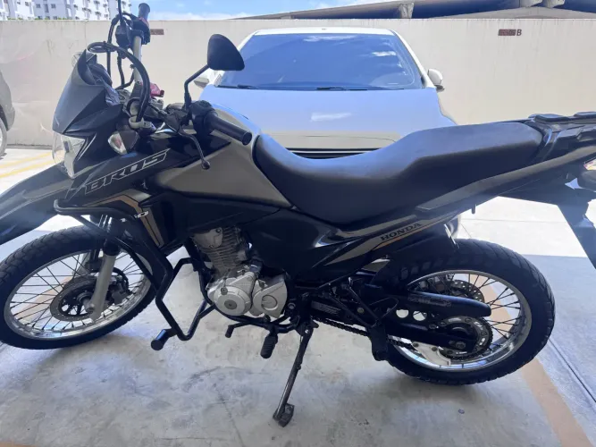 Moto de Único Dono/Conservada e Pronta para Rodar