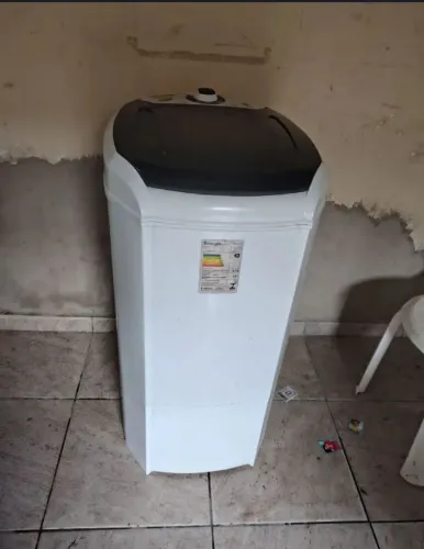 Carcaça de tanquinho semi-novo sem motor.