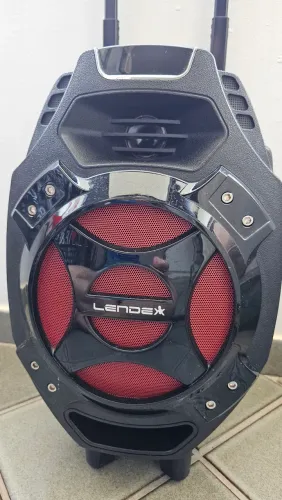 CAIXA DE SOM COM MICROFONE, BLUETOOTH . 2000W