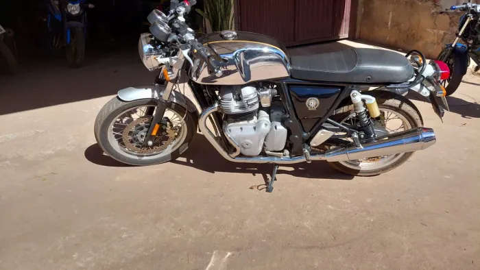 Royal enfield GT650cc<br>Continental GT 650 cilindradas <br>Ano 2019/2020<br>Série cromada.