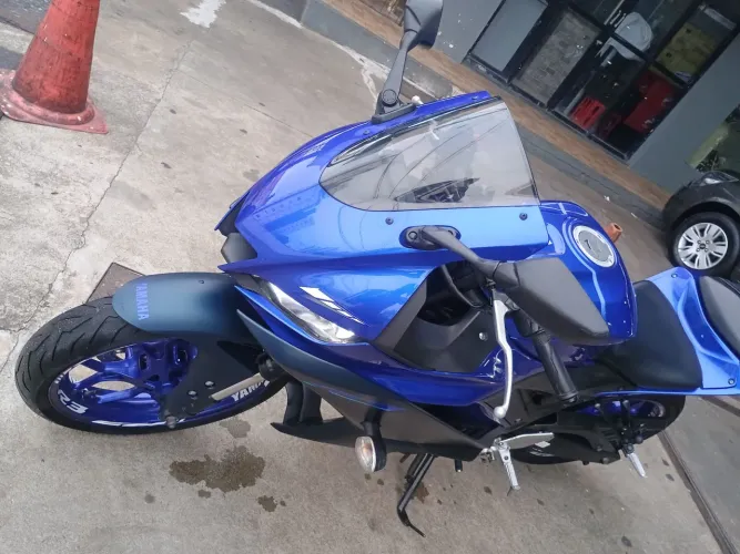 Vendo essa linda Yamaha R3 2023