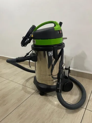 Extratora IPC A135 lite35 litros aspirador profissional pó e água