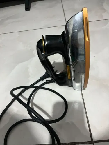 Ferro de passar roupa philco