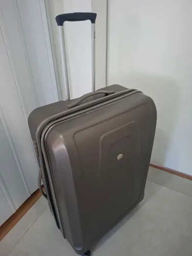 Mala de viagem delsey 32 kg nude