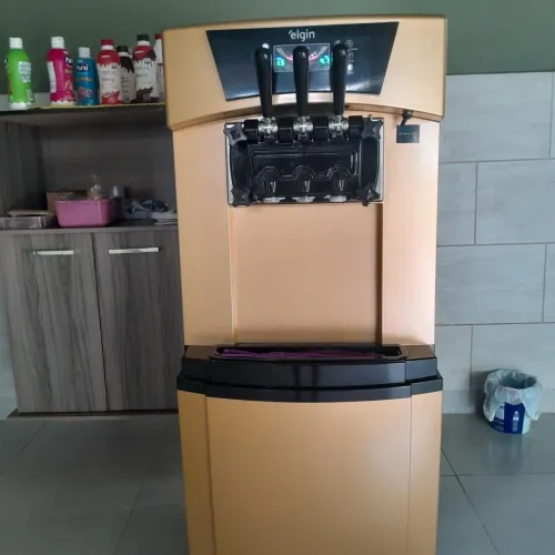 Máquina de sorvete expresso - troco por moto