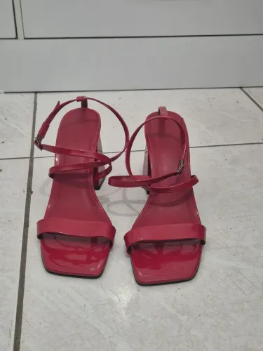 Salto Alto Feminino Vermelho